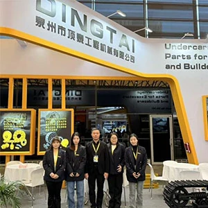 Foto kelompok beberapa anggota tim