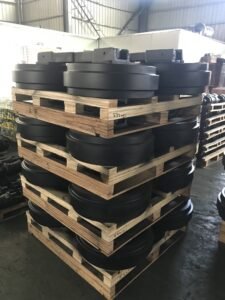 Roda Idler (Idler Wheel) Excavator CAT320 dari Produsen