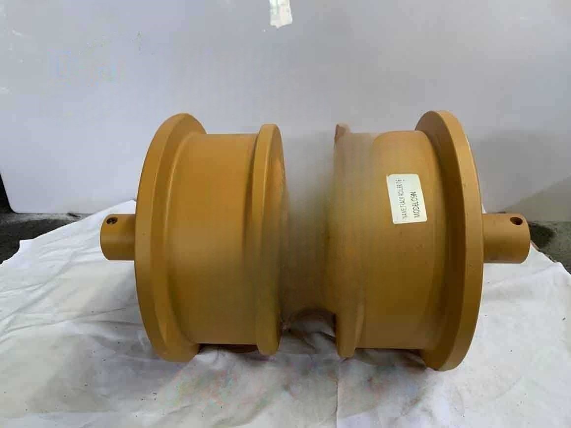 D9N双边支重轮1 Track roller flange ganda D9N 1